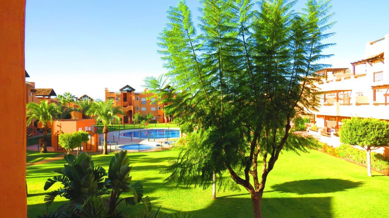 Casares Vacations Exterior foto