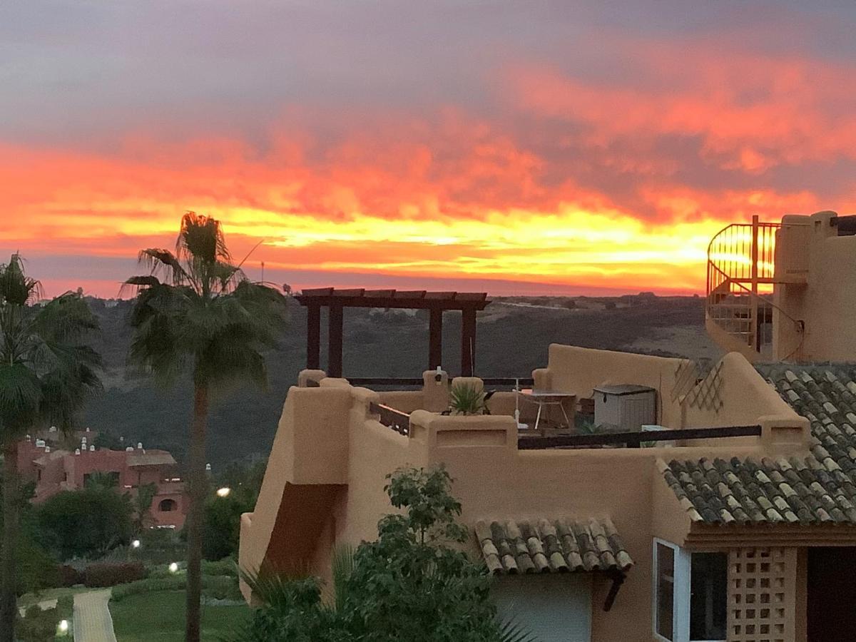 Casares Vacations Exterior foto